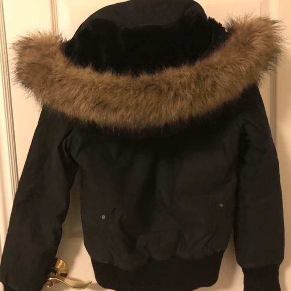 Aritzia TNA Winter Coat - Picture 3 of 4